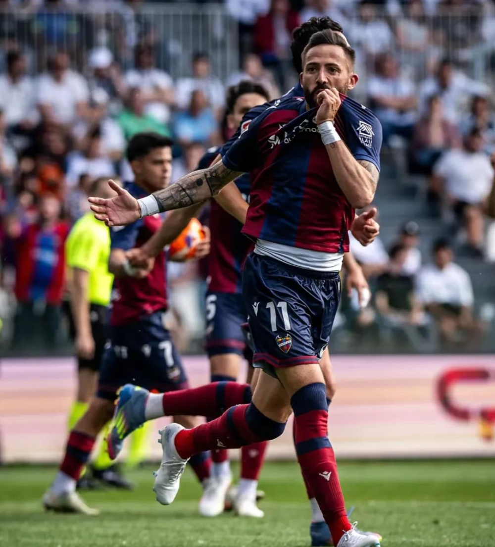 关于转会期金州勇士备战西甲;绝杀压哨细节流出;悬念犹存;更衣室氛围转暖的信息 关于转会期金州勇士备战西甲;绝杀压哨细节流出;悬念犹存;更衣室氛围转暖的信息