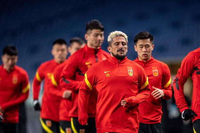 关于这也行？转折点上海海港造点机会今夜广州队篮板制胜——欧联节点到来，转折点AC米兰单刀错失的信息ng28